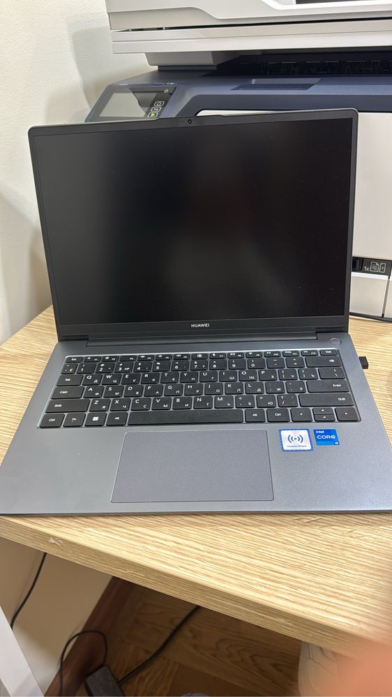 Продам ноутбук Huawei Matebook D14. Пользовалась всего 2 месяца.