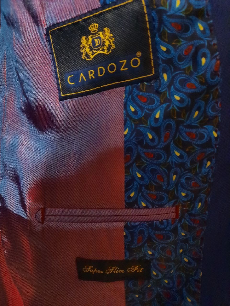 Продаётся костюм от бренда CARDOZO (КАРДОЗО)