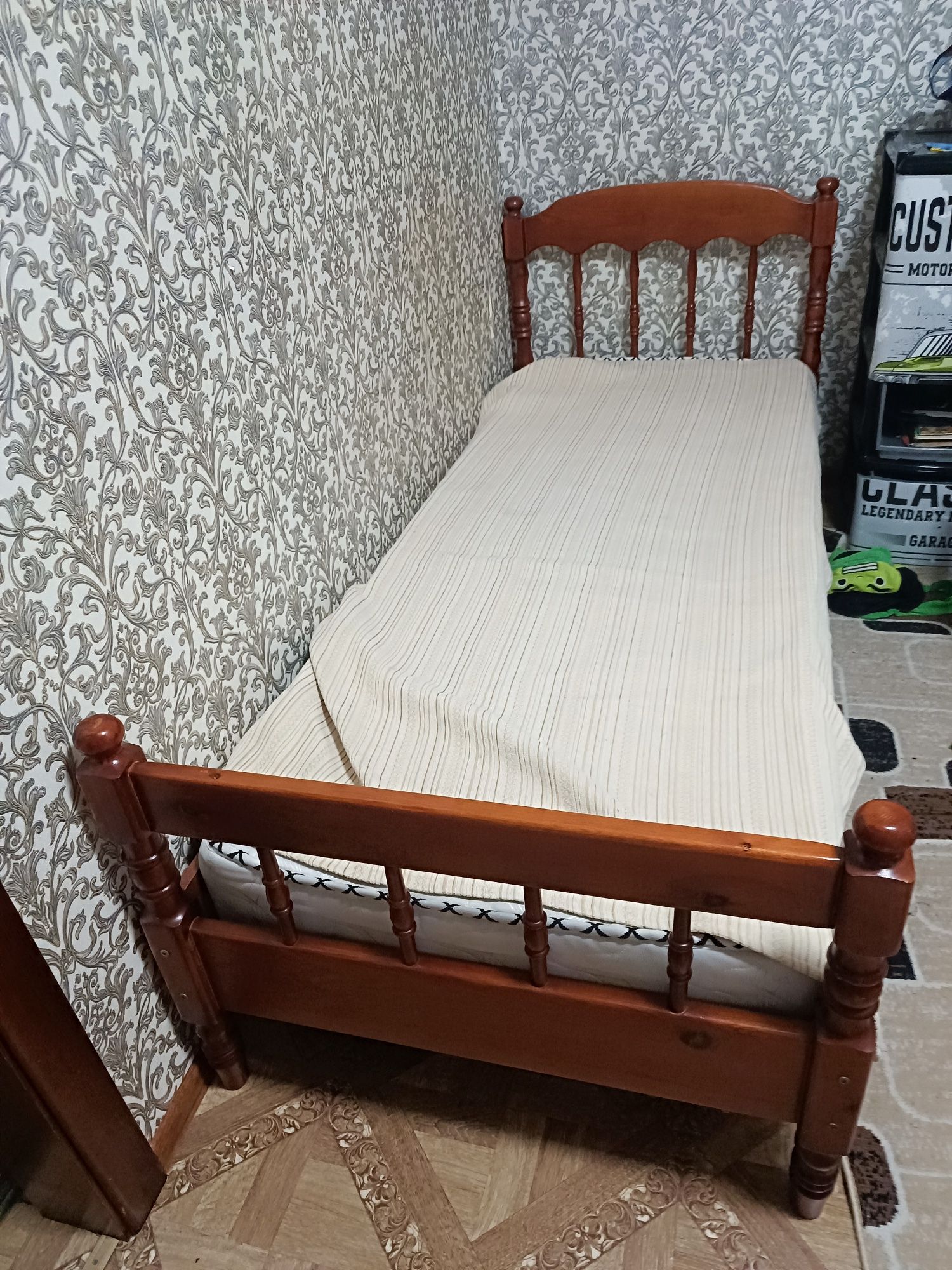 Продам кровать в хорошем состоянии