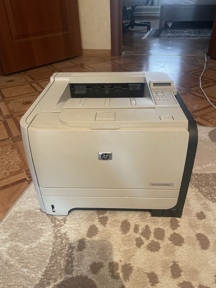 Принтер HP LaserJet P2055d.