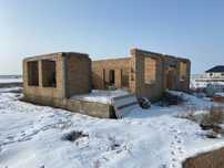 Продам дом достойный  не достроиныи