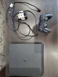 Продам PlayStation 4 slim с играми и коробкой