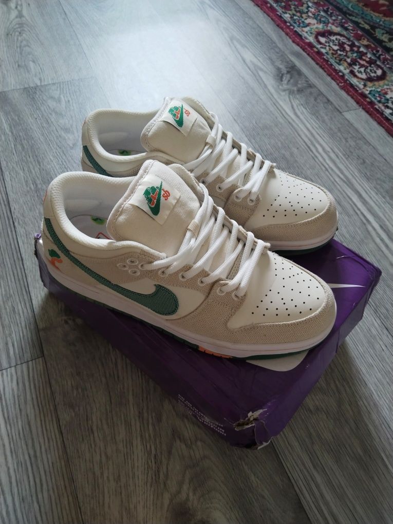 Продаю кросовку nike jarritos