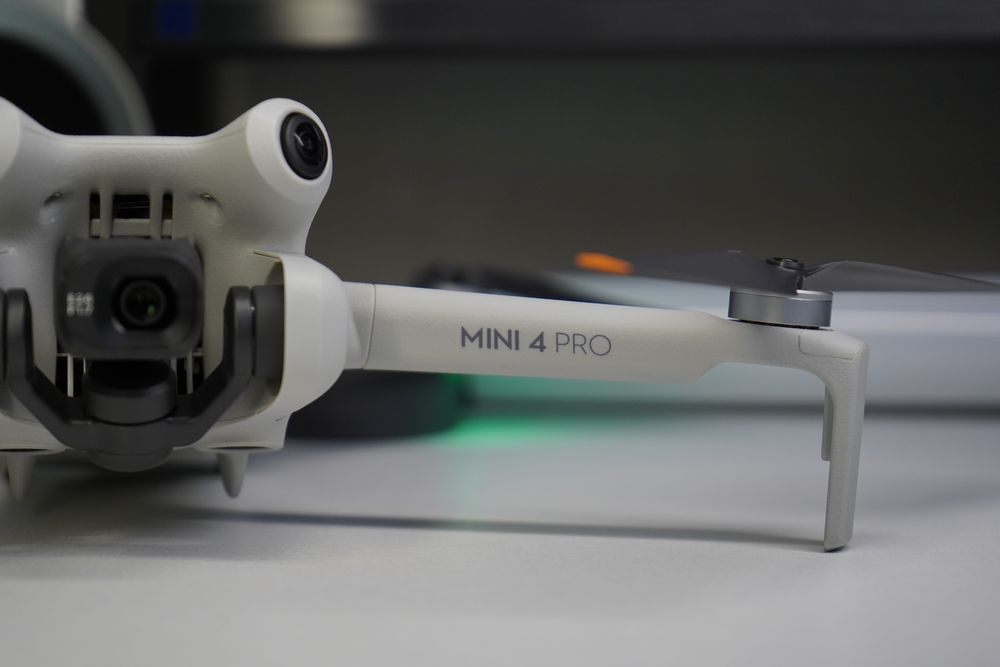 dji mini 4 pro fly more combo plus (rc 2)