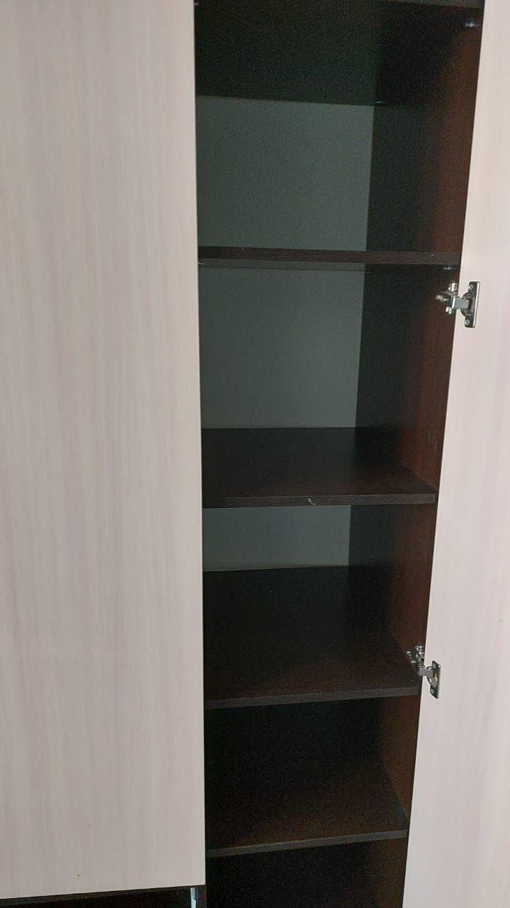 Продам срочно шкаф