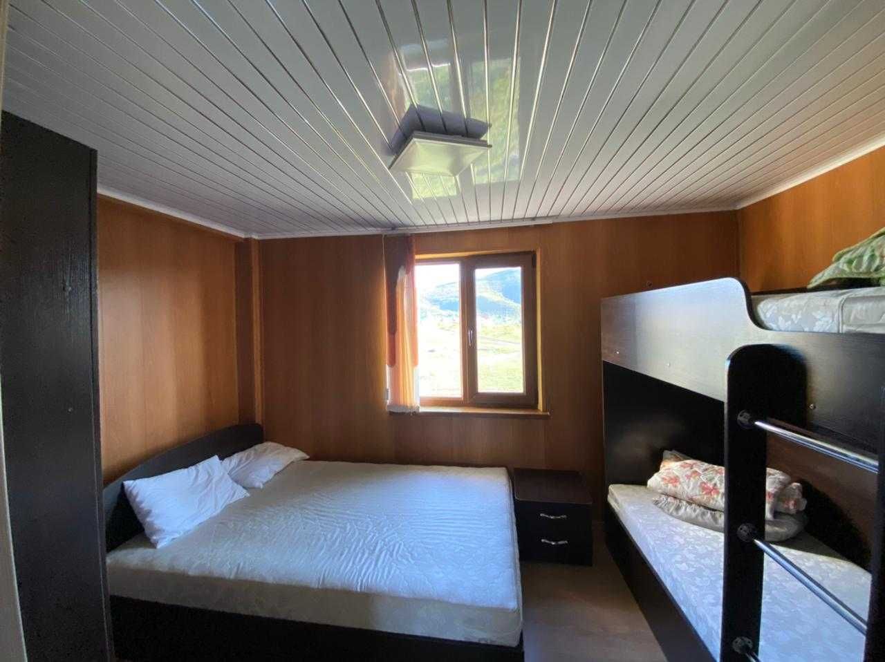 Сибины, 3е озеро Шалкар, б/о RozaResort