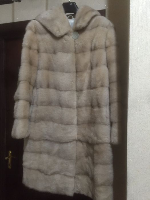 Продам норковую шубу