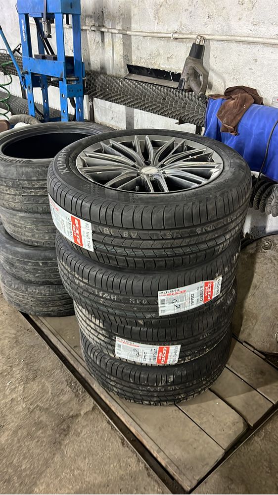 235 45  R19 летние шины новые 2шт