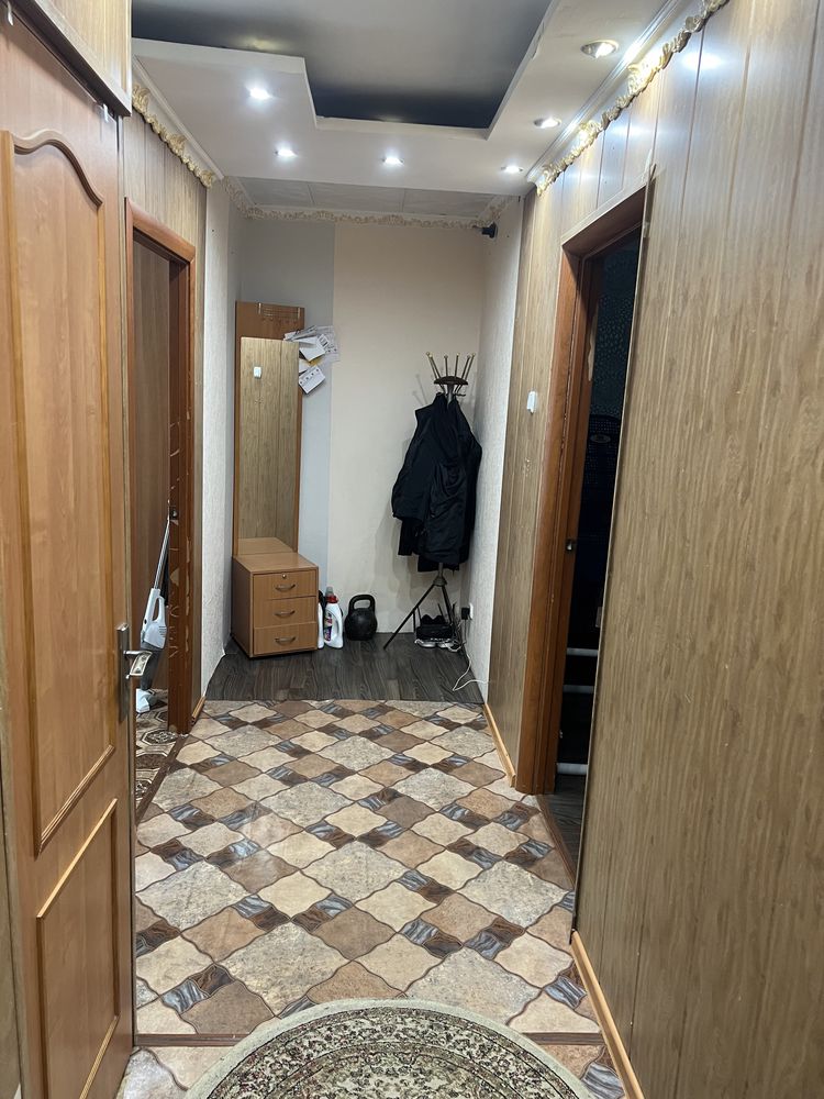 Продам 2-х комнатную квартиру на 5Б мкр.