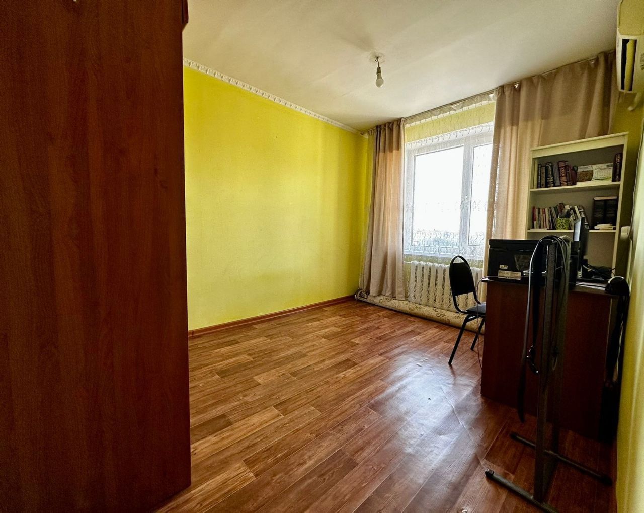 Продается 4 комнатная квартира
