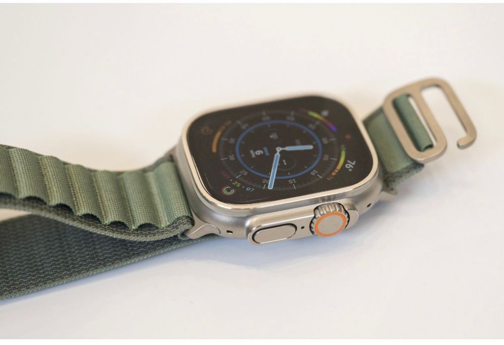 Продам Айфон13+часы apple watch ultra