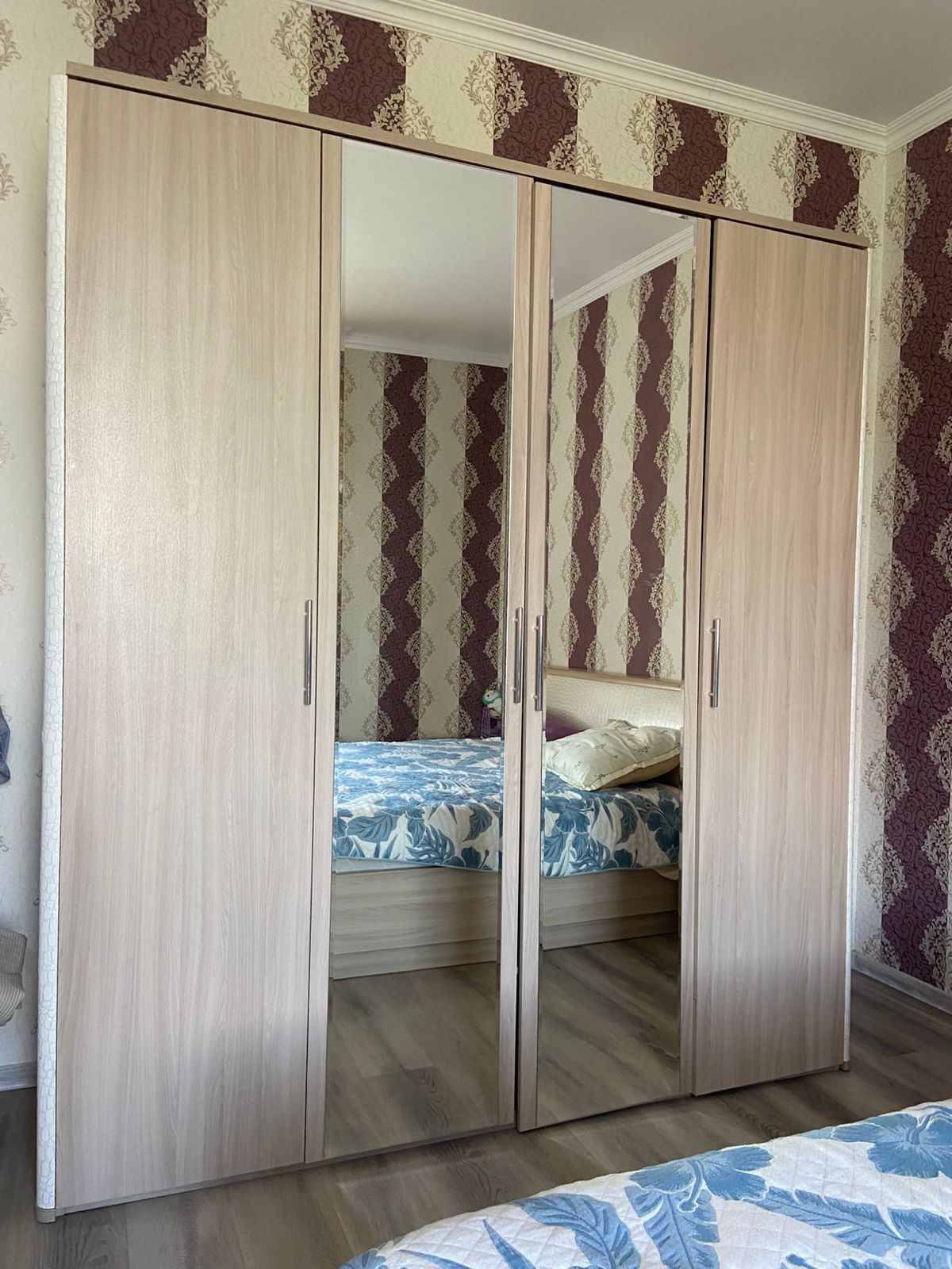 Спальный гарнитур
