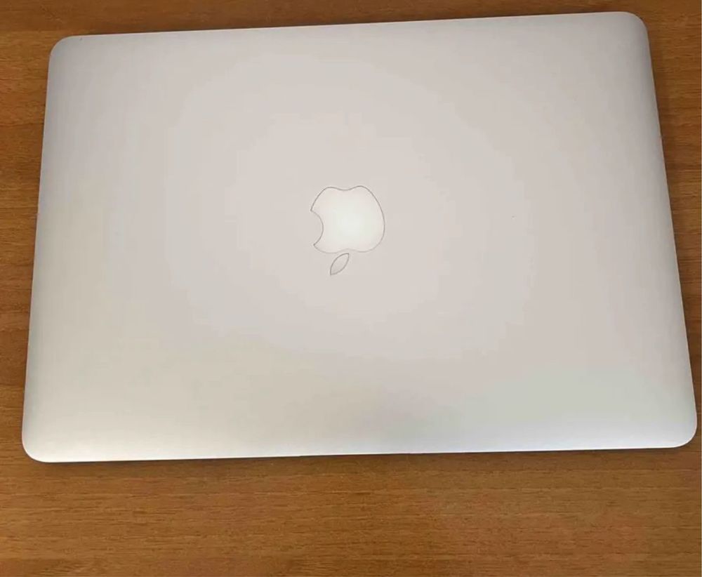 Продам Macbook Air