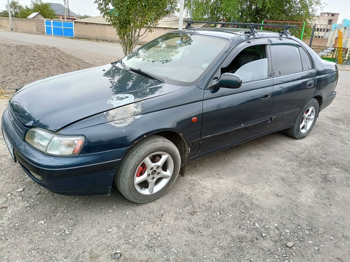 Продам тойоту карину