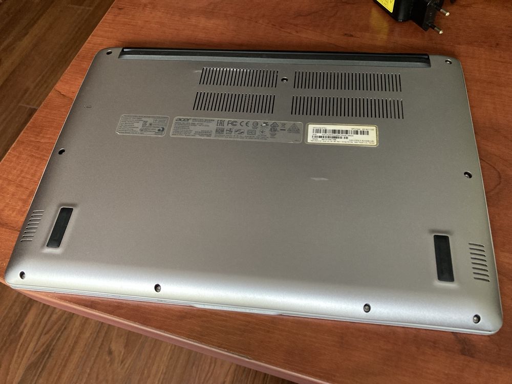 Срочно! Ноутбук Acer Swift 3
