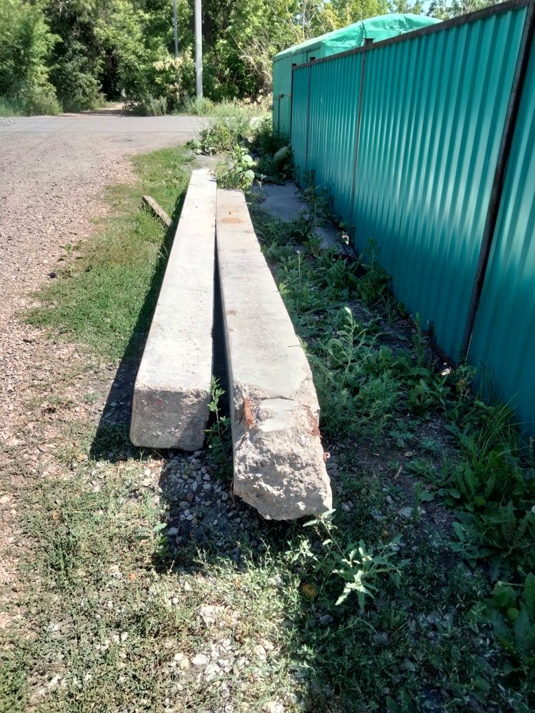 Продаю столбы Ж/Б
