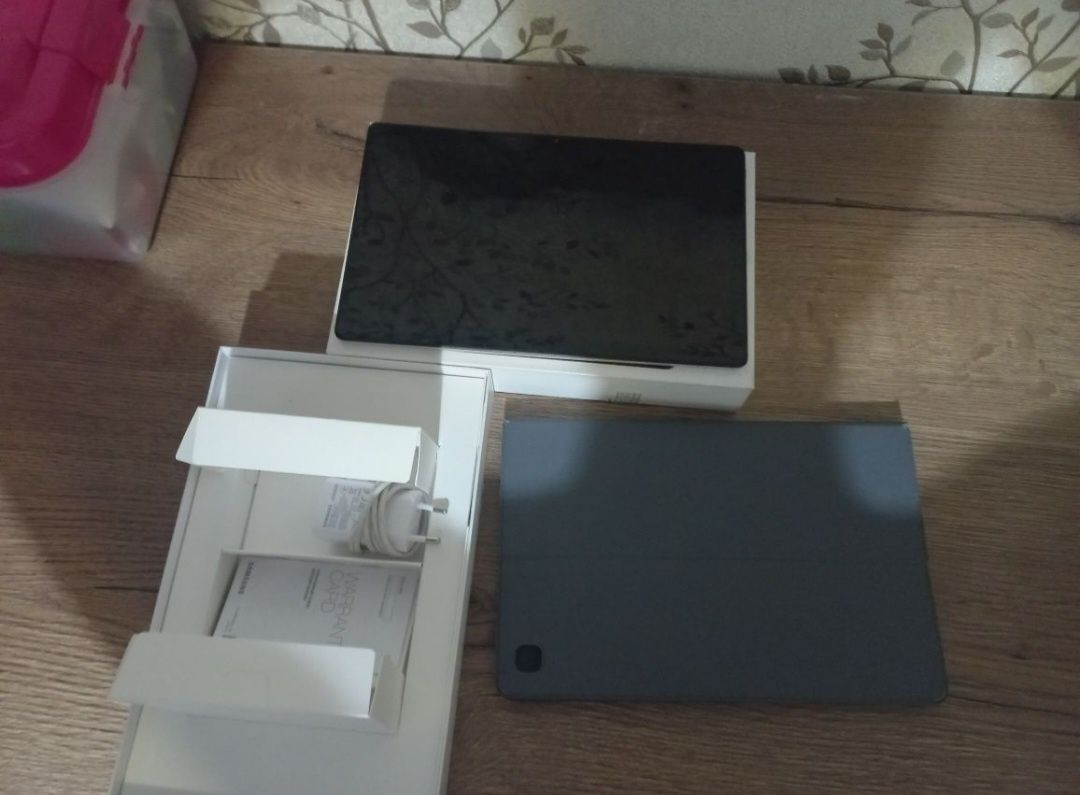 Samsung Galaxy Tab A7 lite,в подарок за покупку чехол