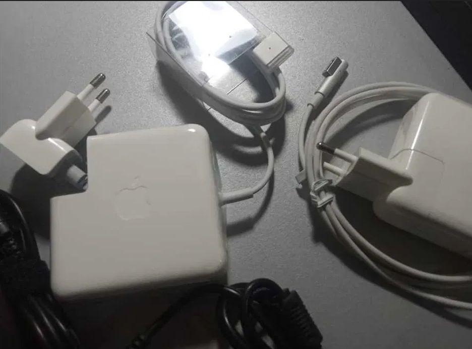от MacBook 85W - зарядка, блок питания (на макбук)