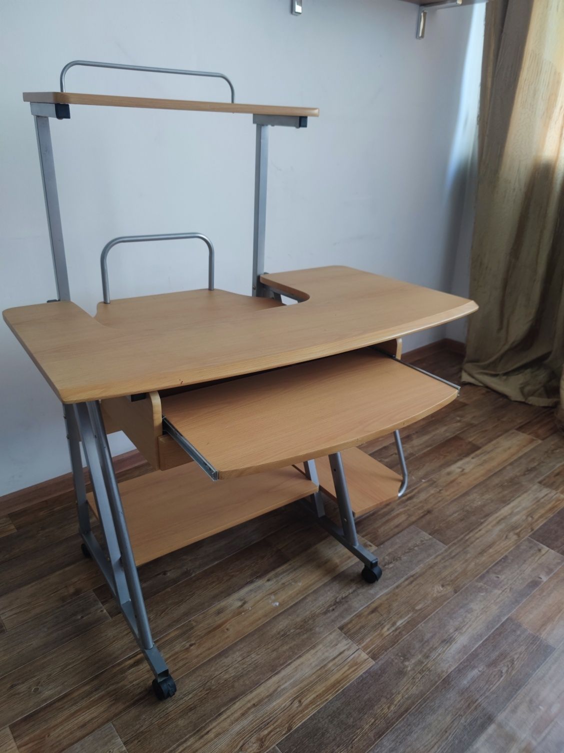 Компьтерный стол
