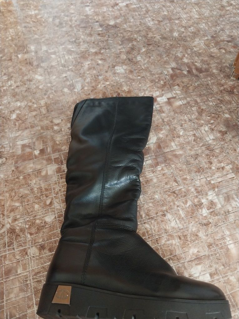 Продам сапоги зимние, натуралка