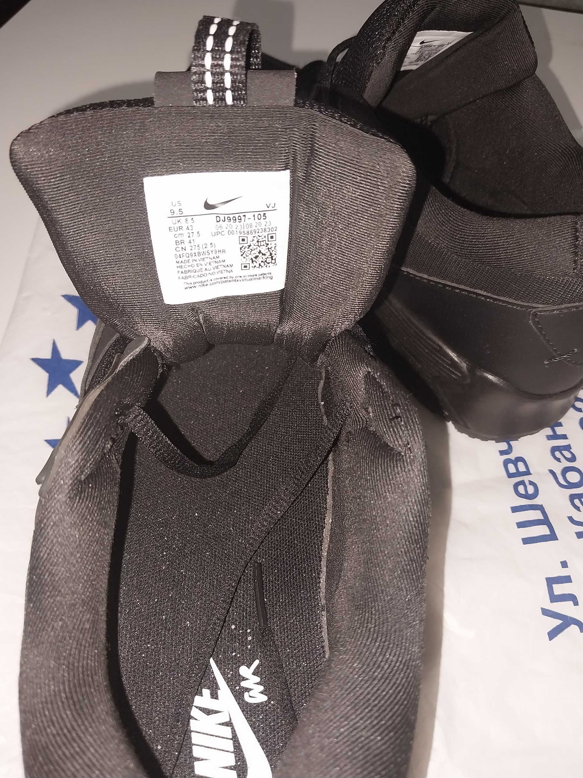 Кроссовки   NIKE         новый
