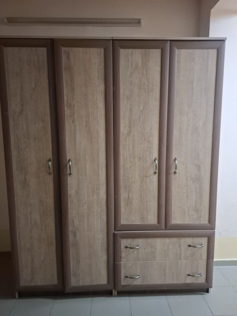 Продам шкаф с комодами