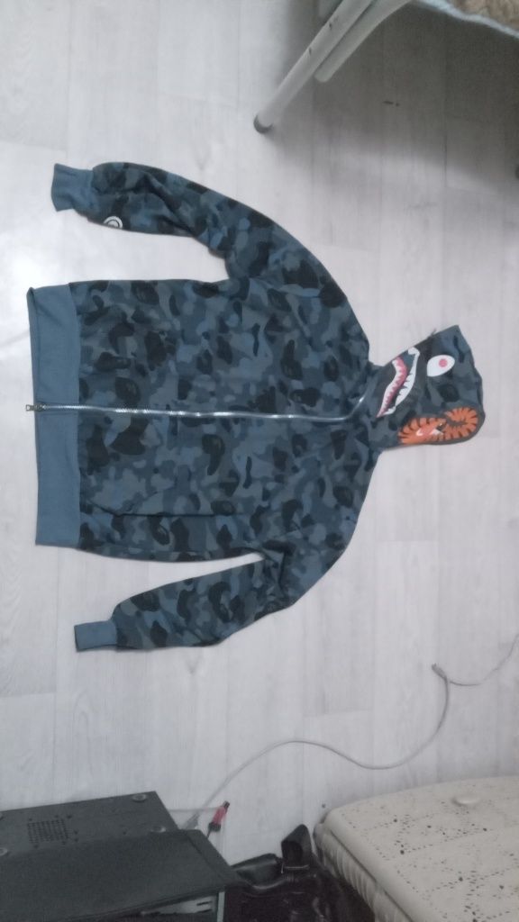 Зипка Bape Shark style б/у нормис