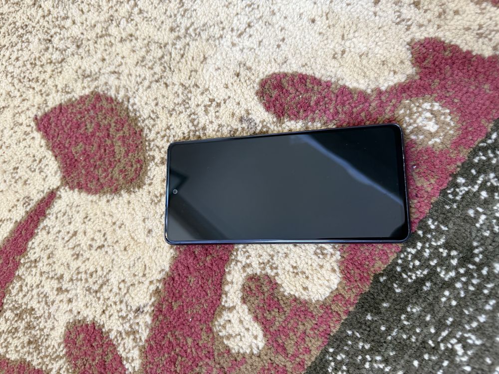 Samsung S20 Fe продается.