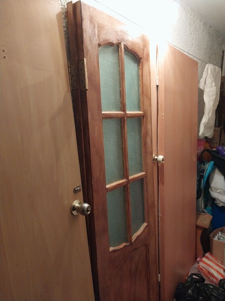 Продам межкомнатные  двери