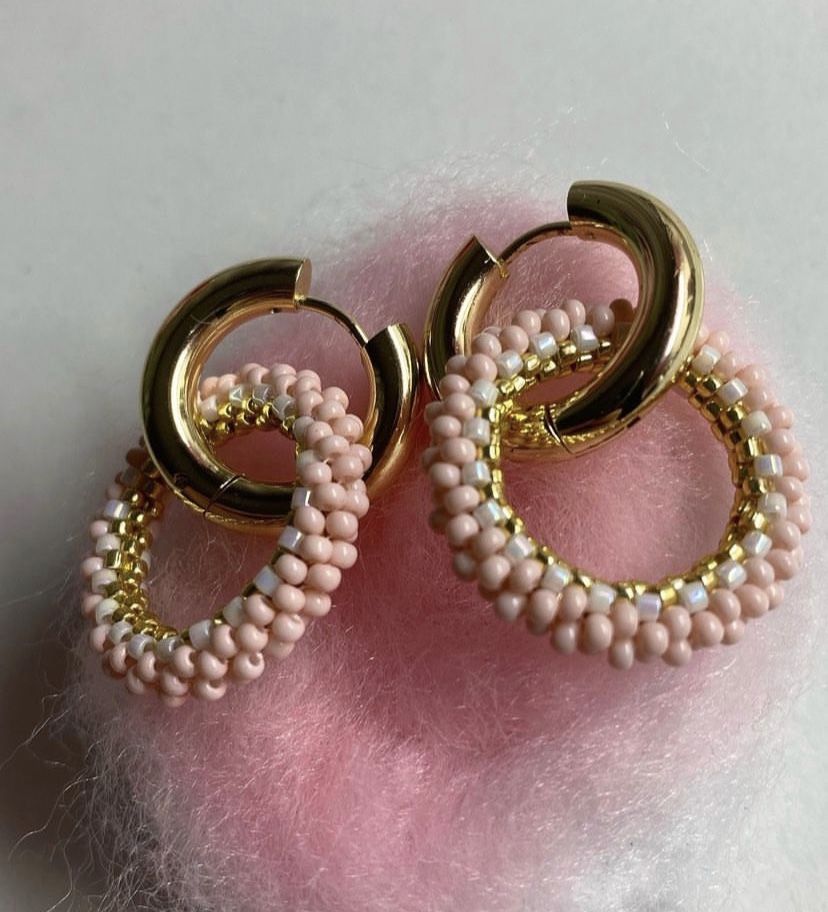 Трендовые сережки из бисера
