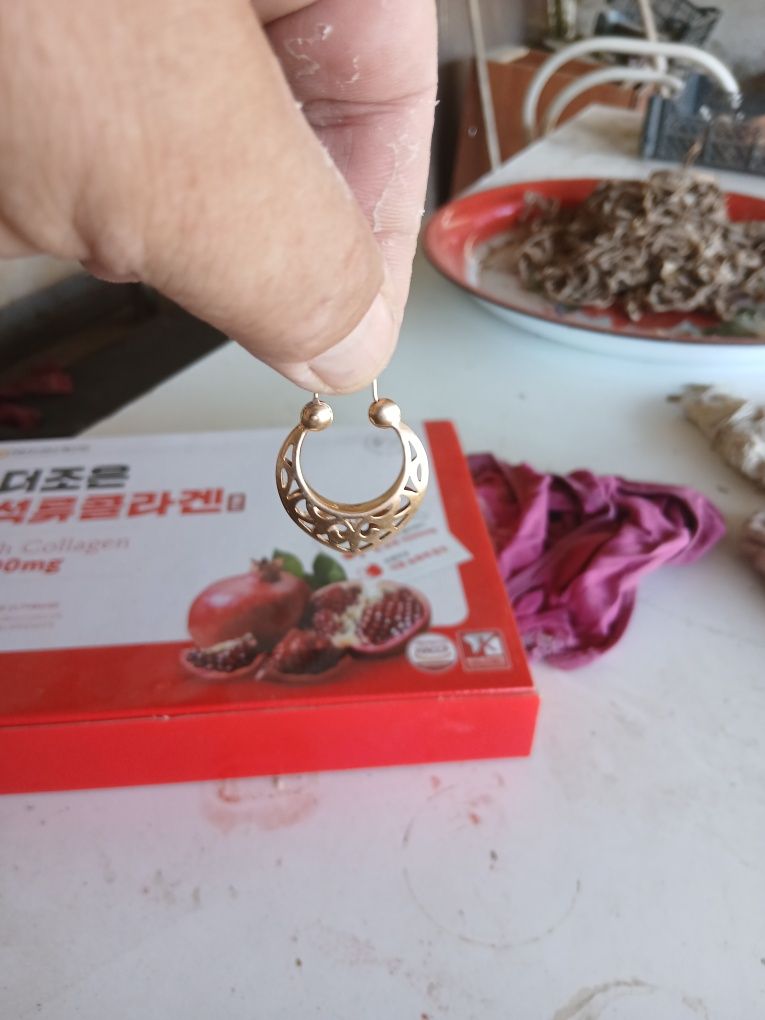 Продам серёжки золотые