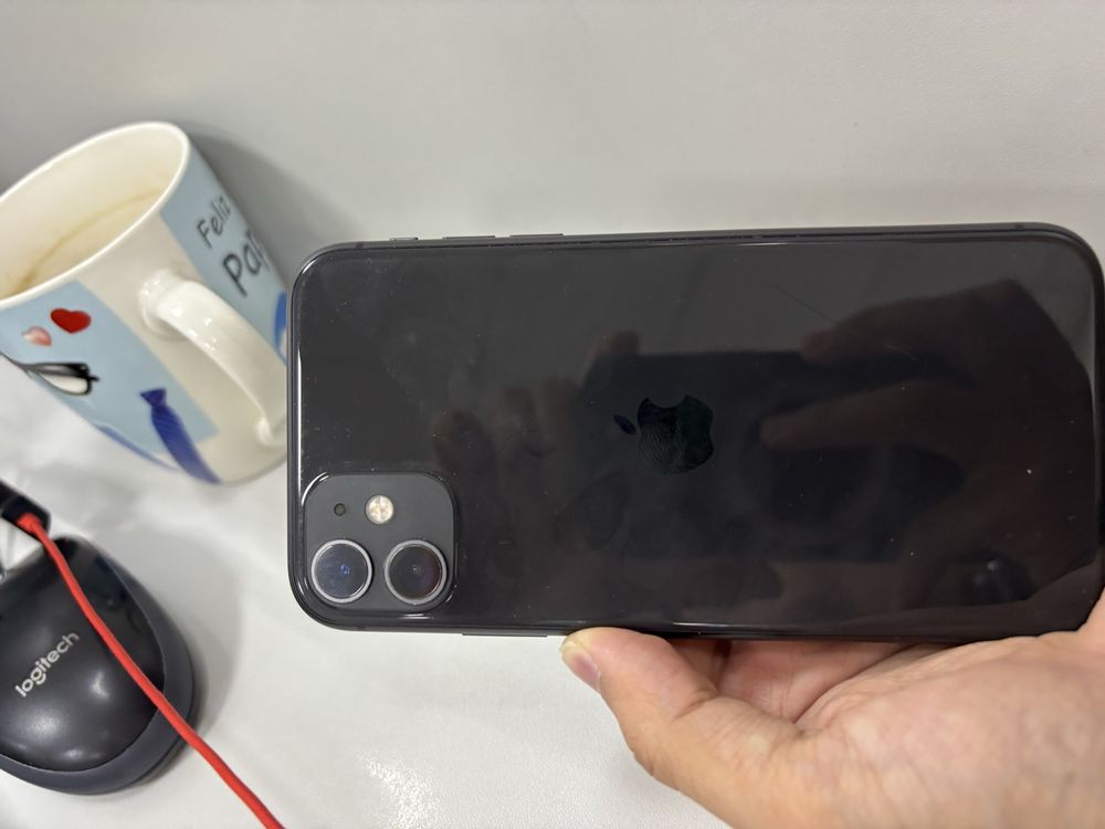Продам iPhone 11 128GB Айфон 11 128гб сатам