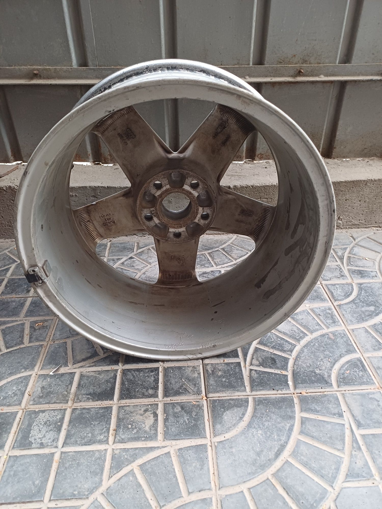 Продам диски оригинальные ауди