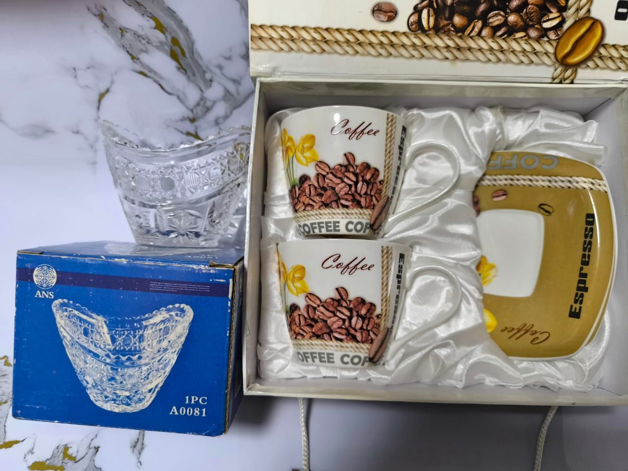 Продам посуду, вазочки и многое другое.