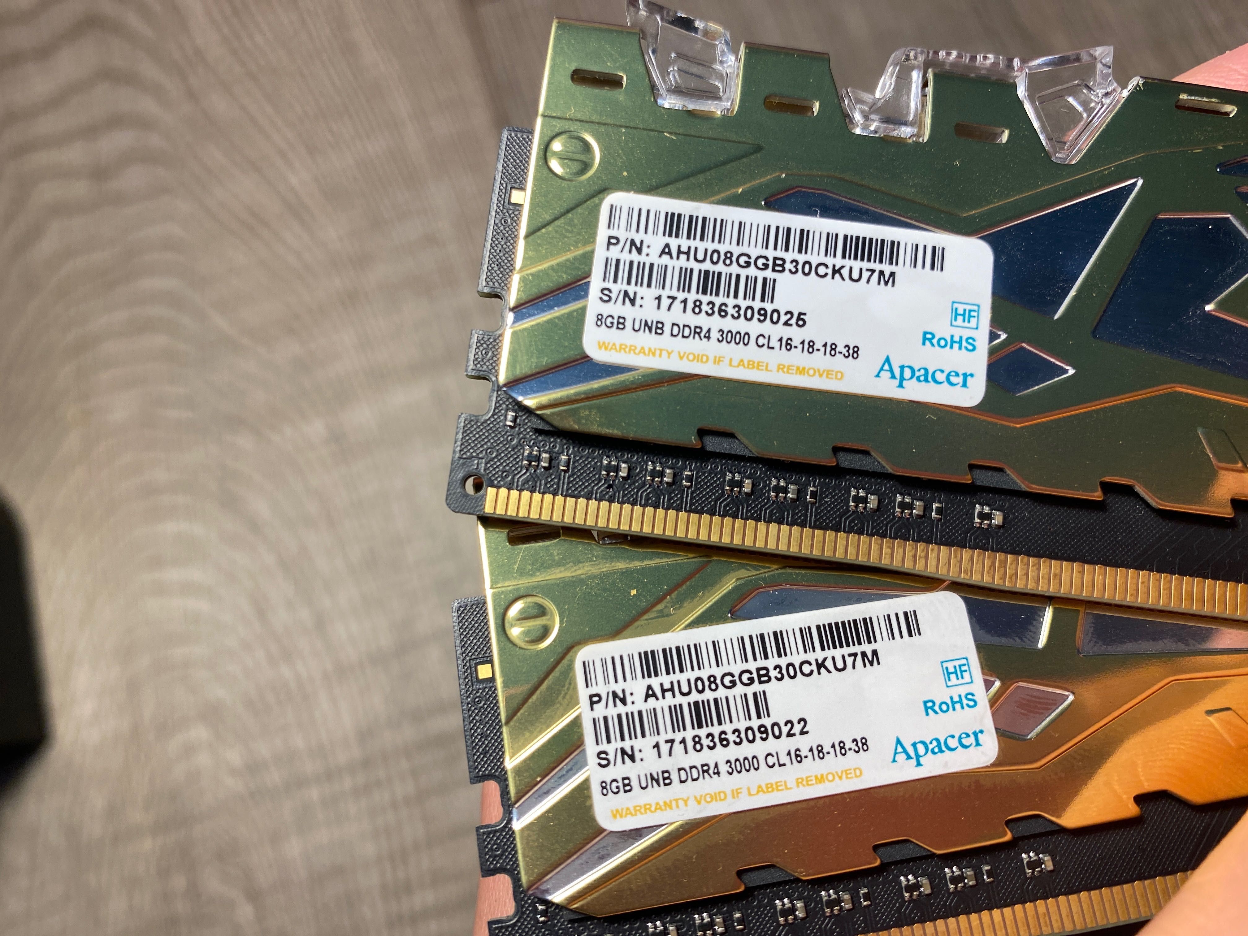 Продаю оперативную память Desktop DDR4 2x8 GB