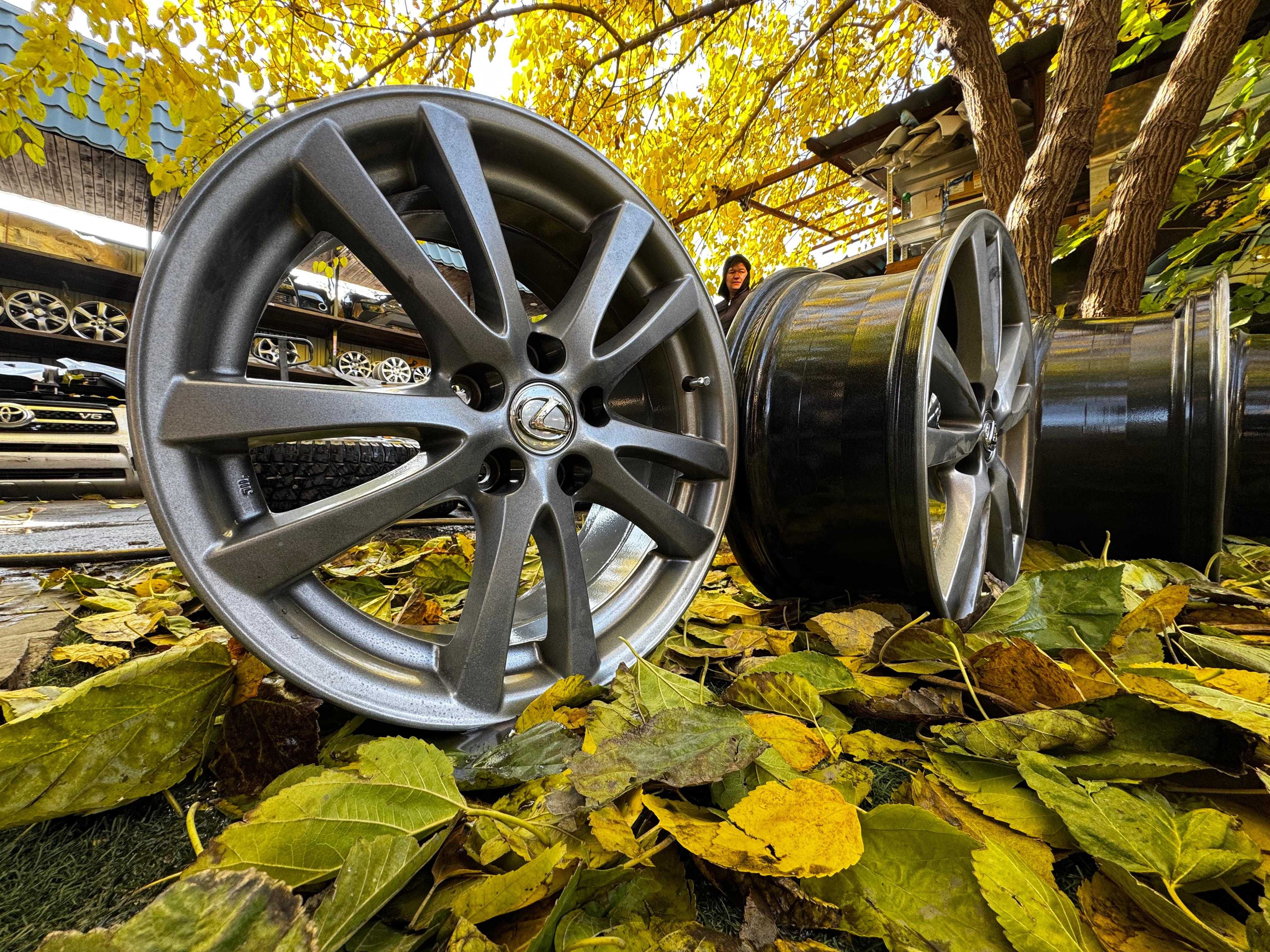 Диски R18 оригинальные TOYOTA  LEXUS