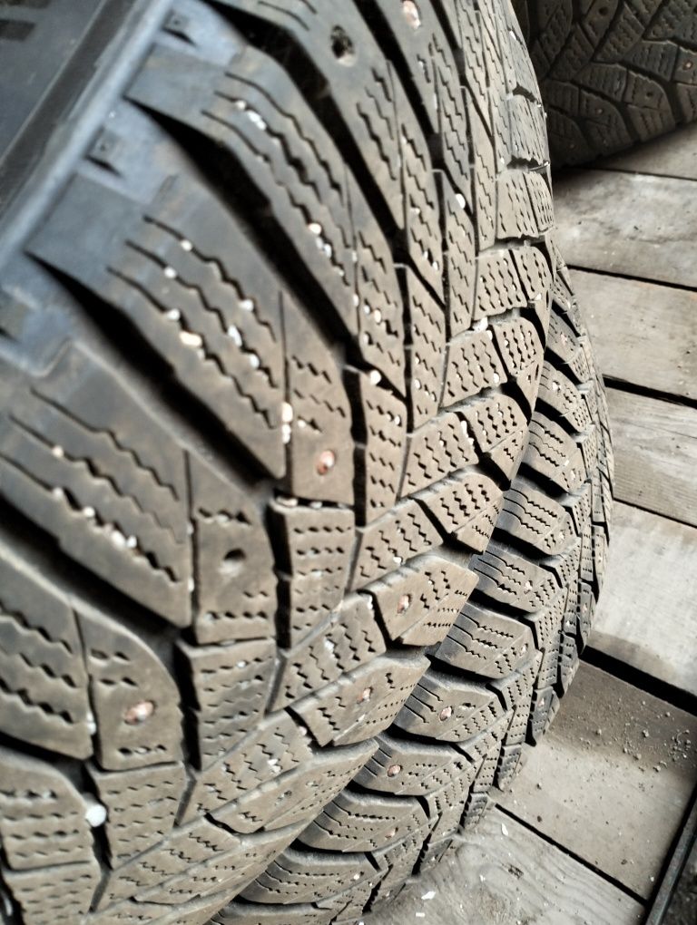 Продам зимние шины в сборе на литье от Камри