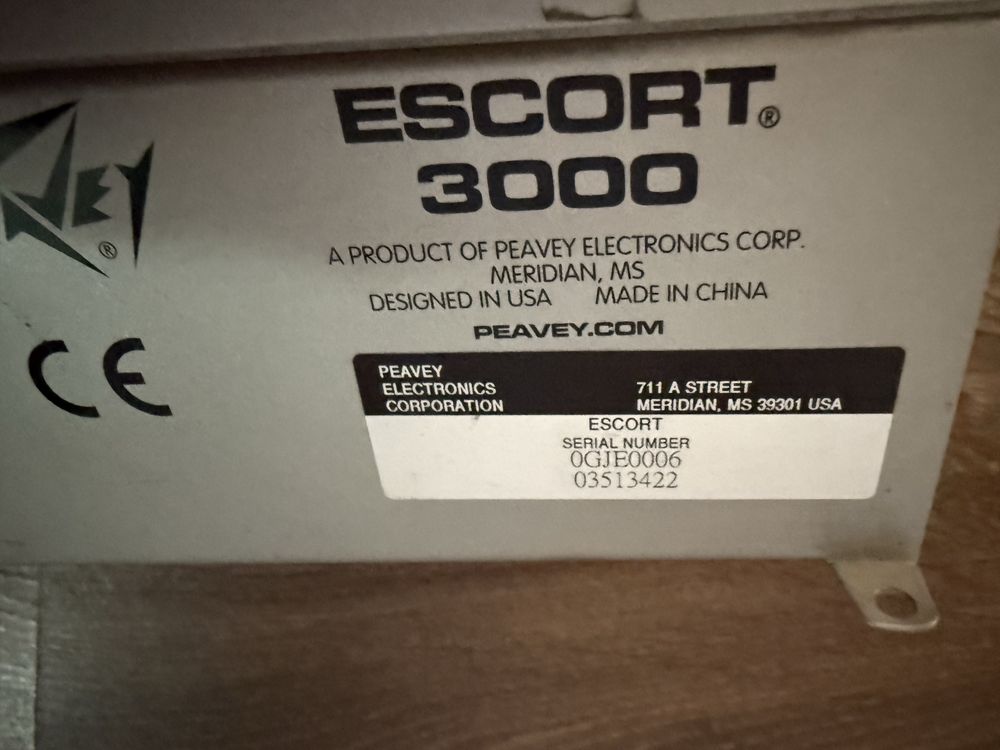 Микшер escort 3000