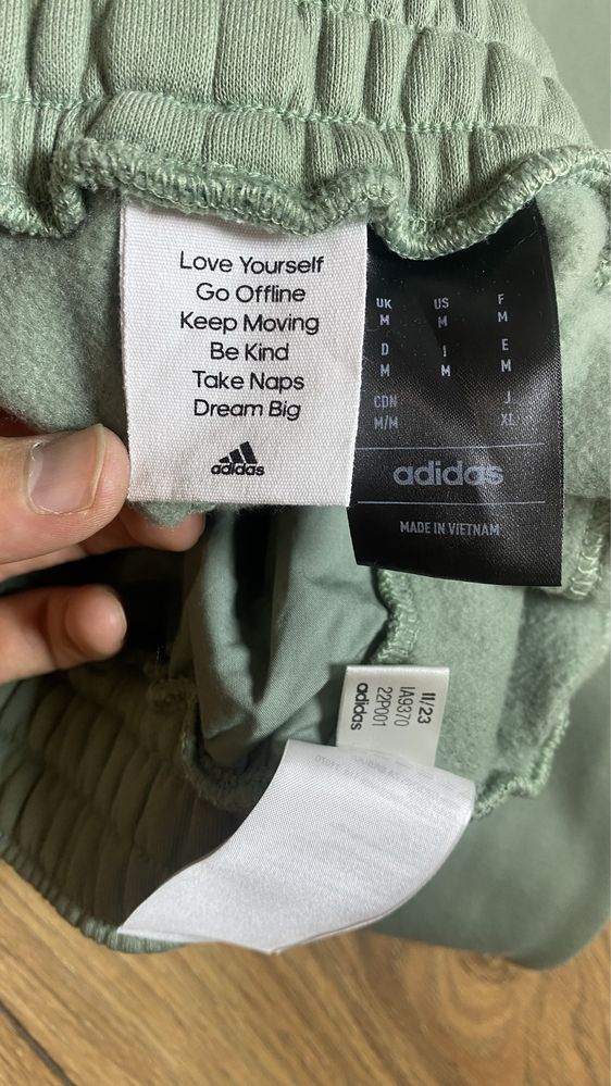 Adidas original M