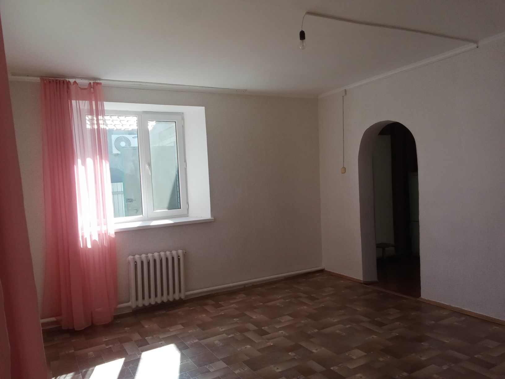 Продам частный дом ,саман обложен кирпичом за наличку