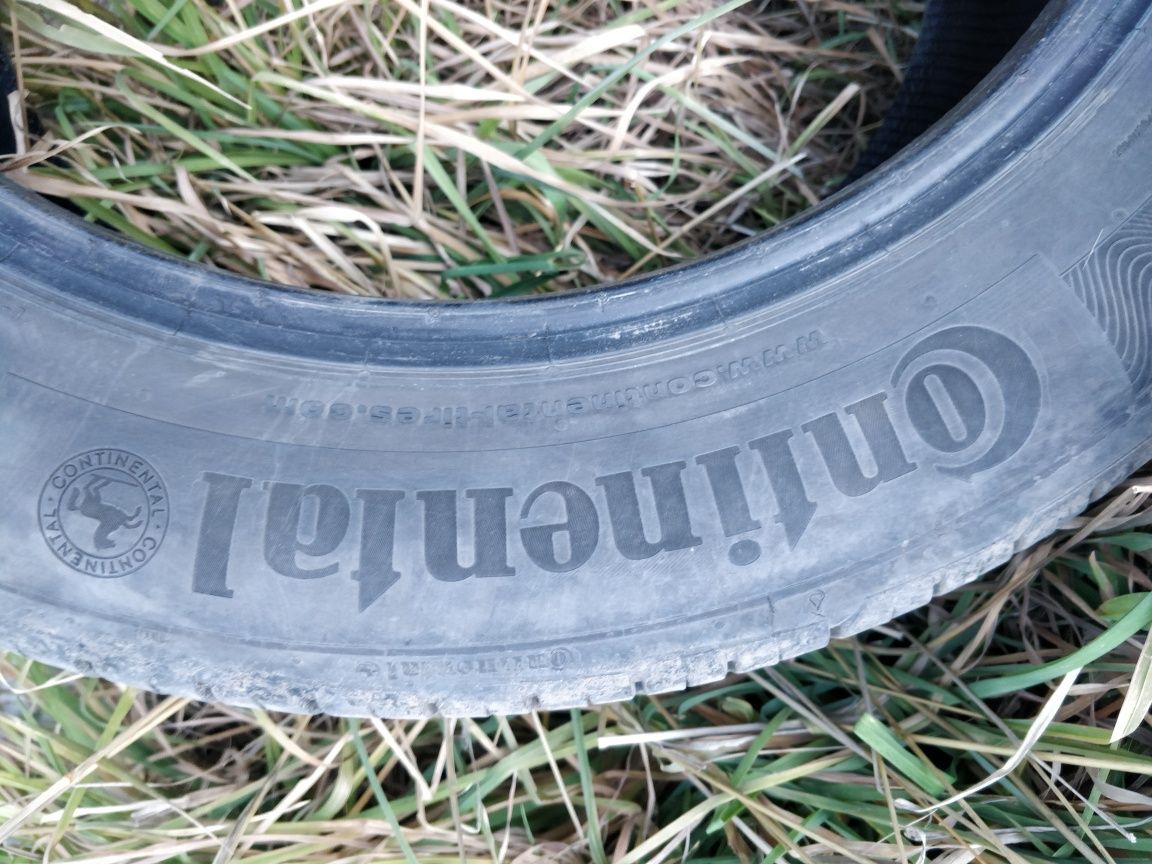 Продам 4 шины Continental ContiPremiumContact 5 215/55 R17 94V