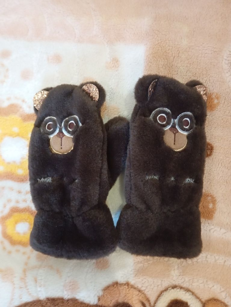 Продам детские вещи