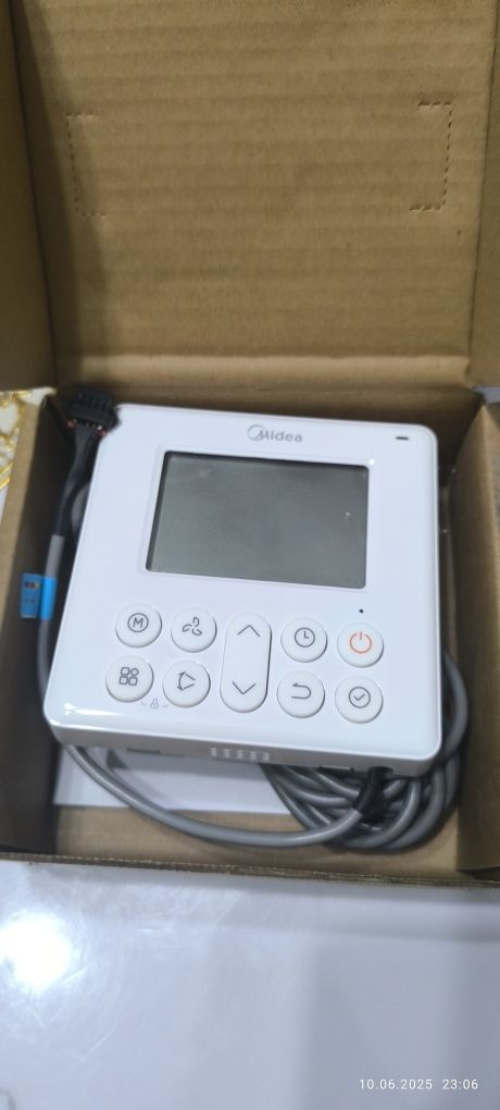 Пульт управления проводной для кондиционеров марки Midea