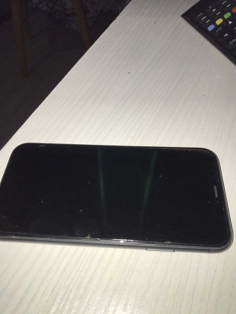 Iphon 11 состаяние харашоый дисплей оригинал