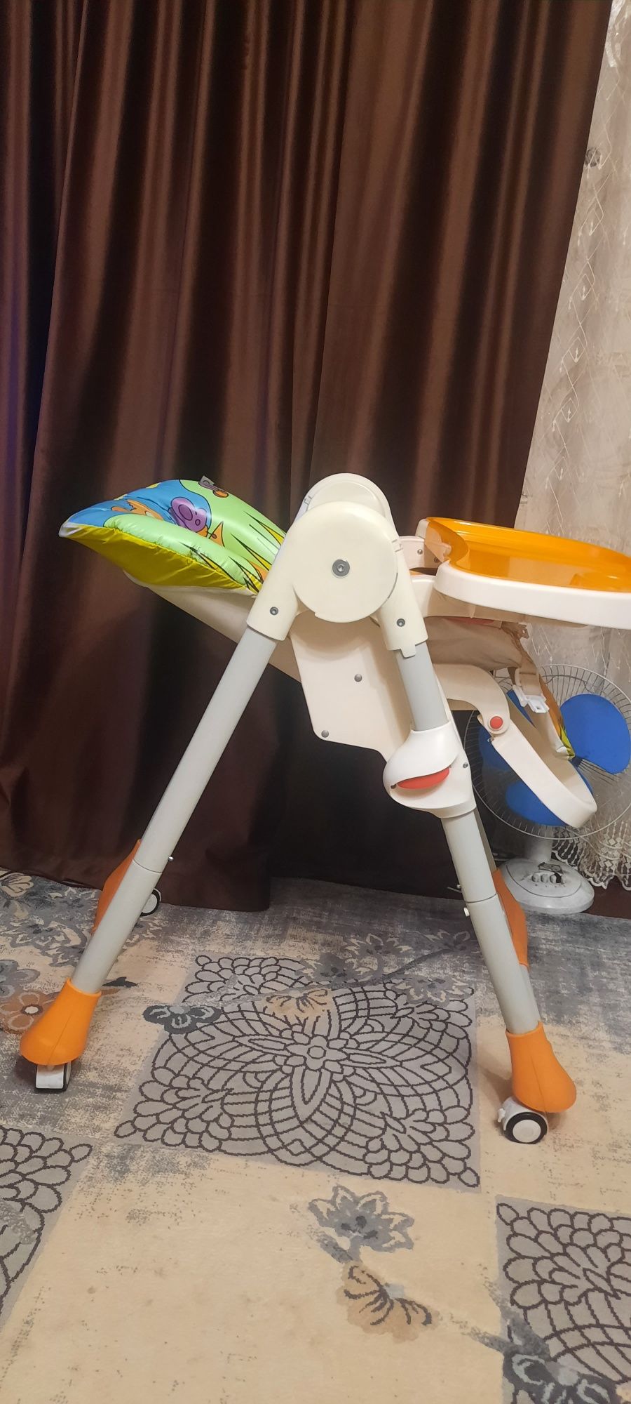 Продам детский стул