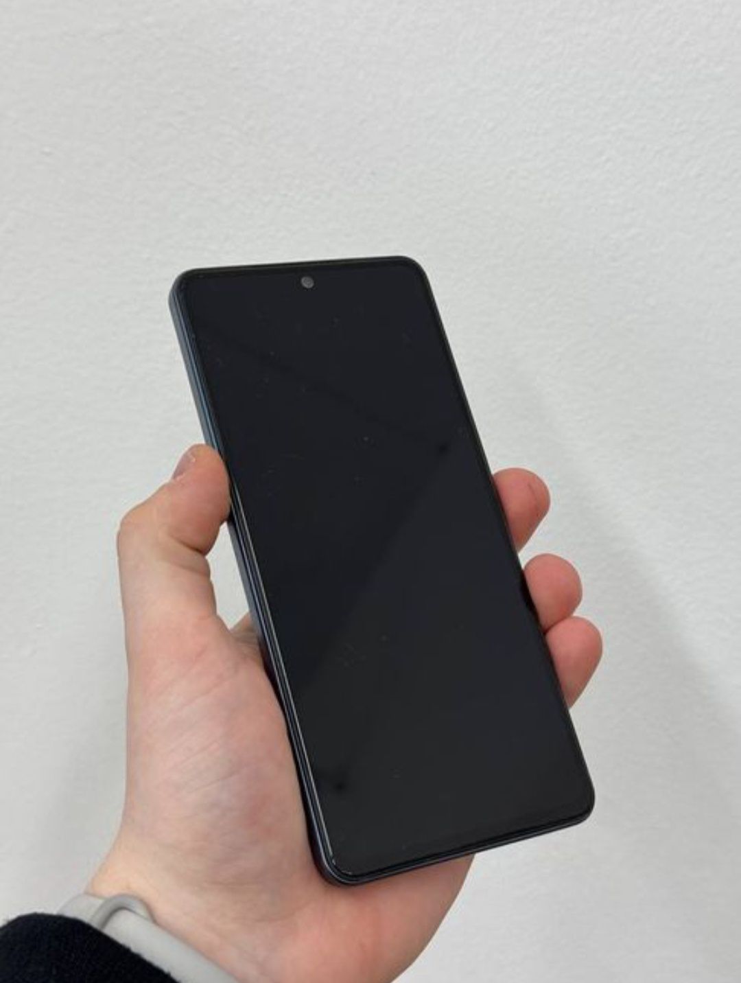 Vivo V27e смартфон рабочий СРОЧНО
