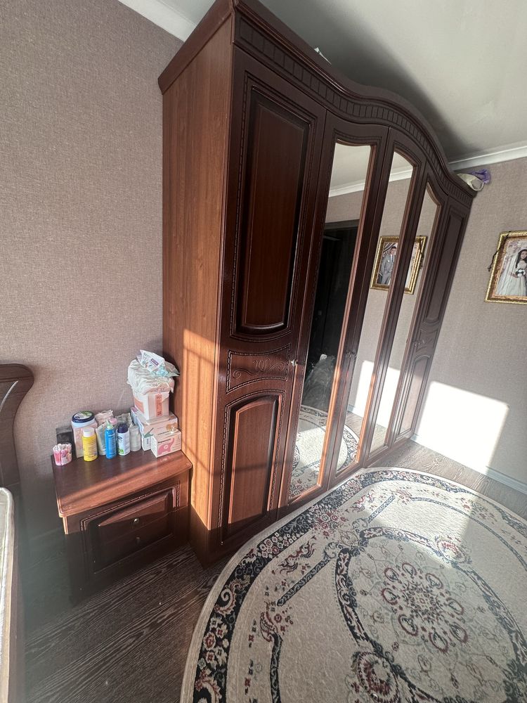 Спальный гарнитур