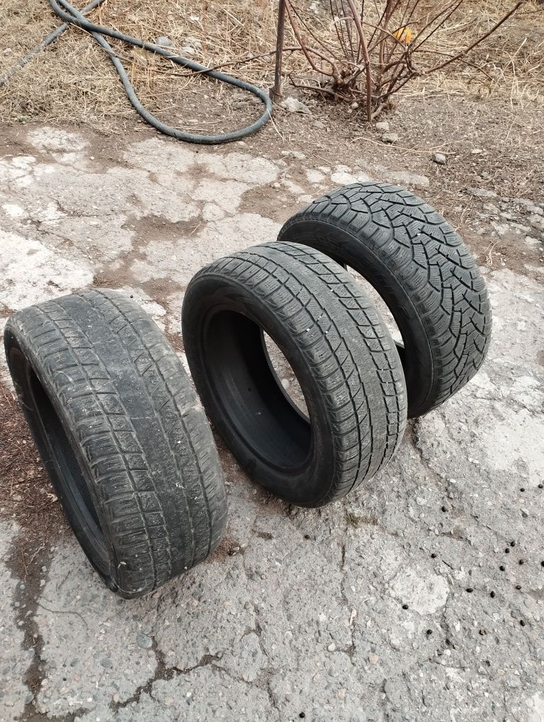Зимние шины 215/55/16