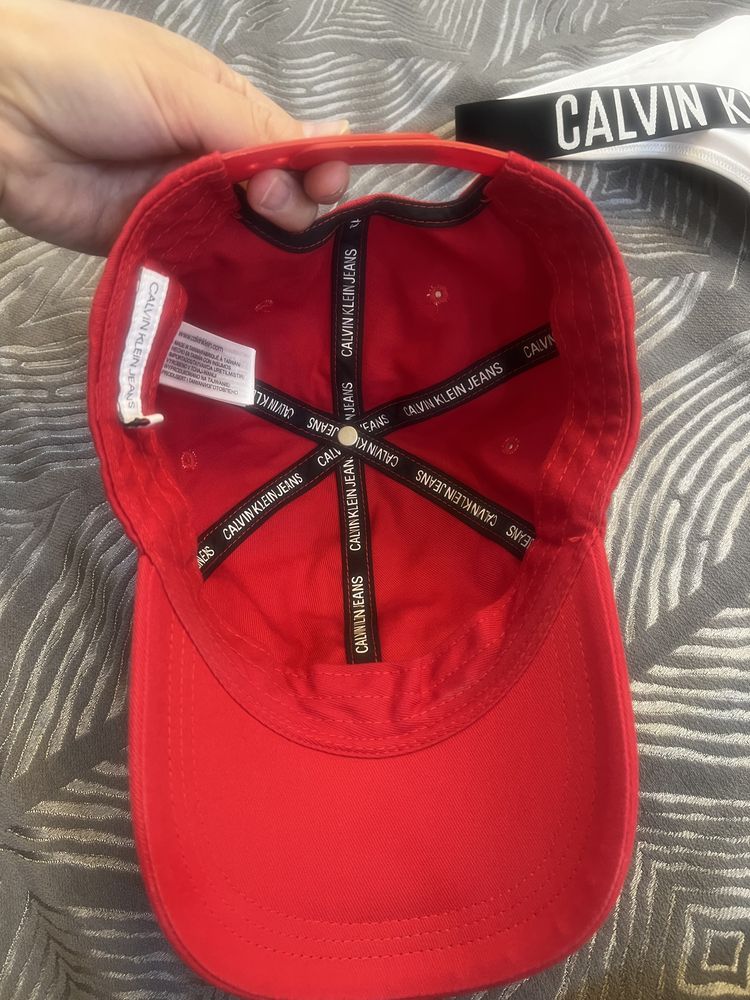 Продаю кепку бейсболку Calvin Klein Кельвин К
