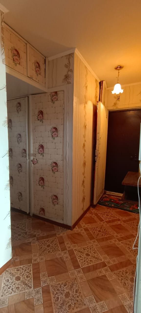 Продается 2-комн (4-32, 5 эт)
